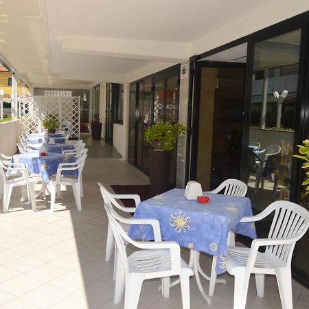 Hotel Karin Marebello Экстерьер фото