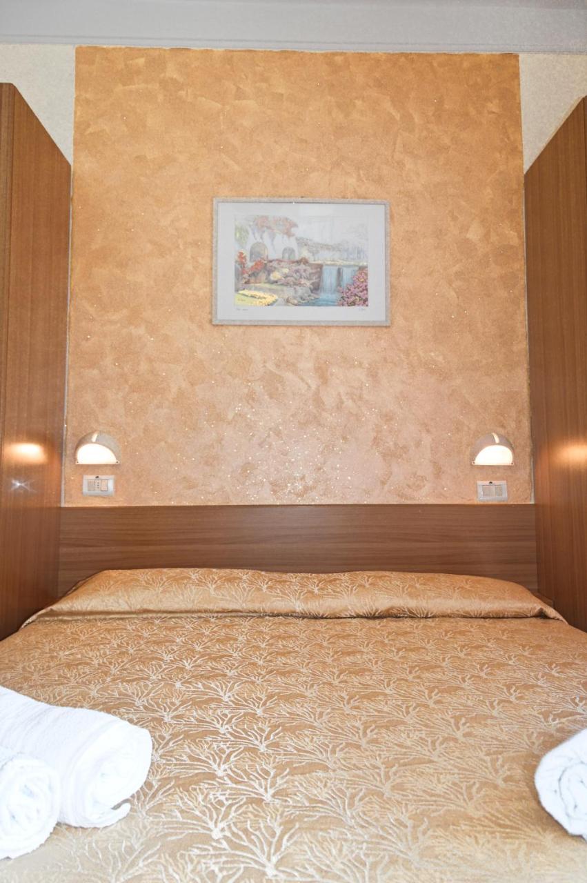 Hotel Karin Marebello Экстерьер фото