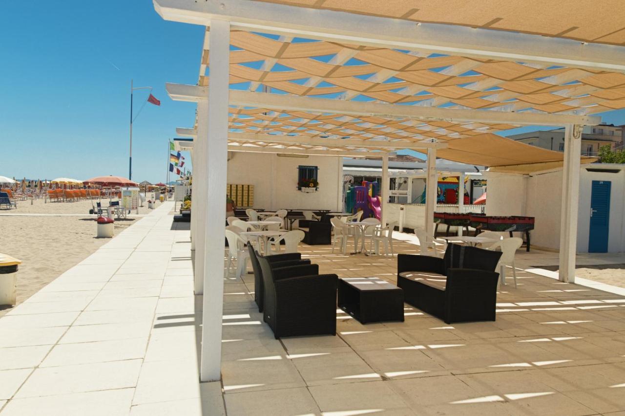 Hotel Karin Marebello Экстерьер фото