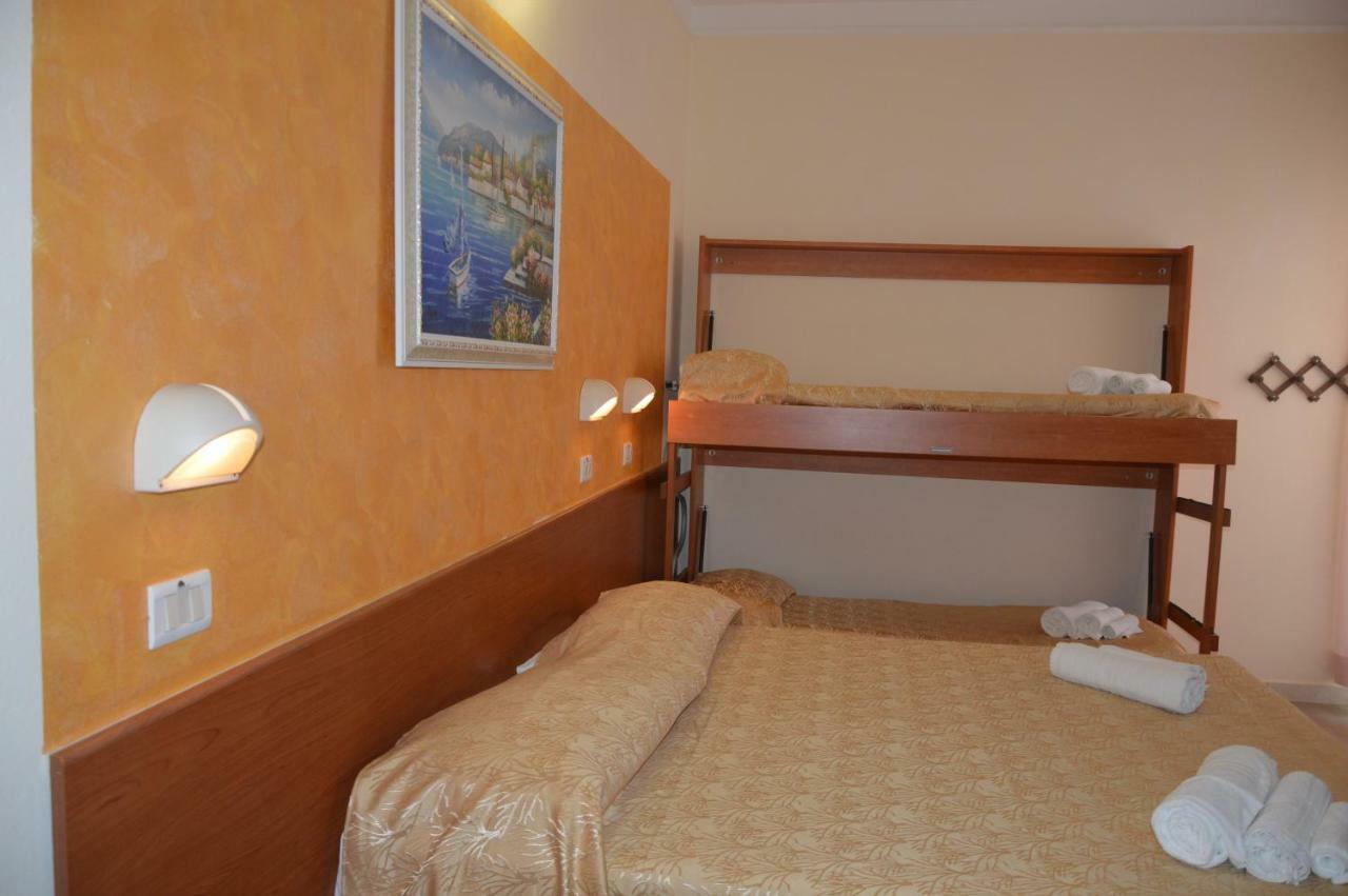 Hotel Karin Marebello Экстерьер фото